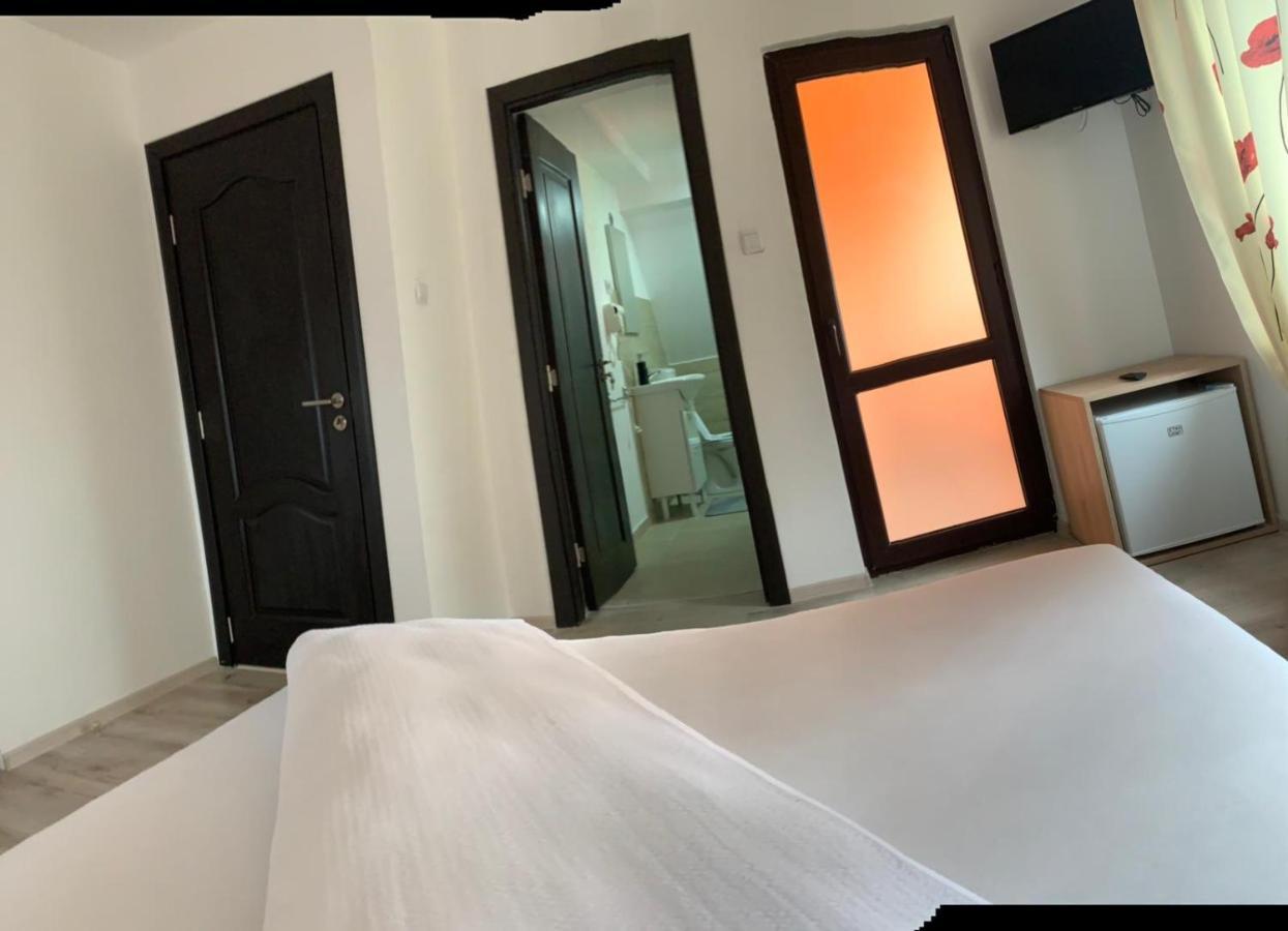 Hotel M Dey Vişeu de Sus Esterno foto