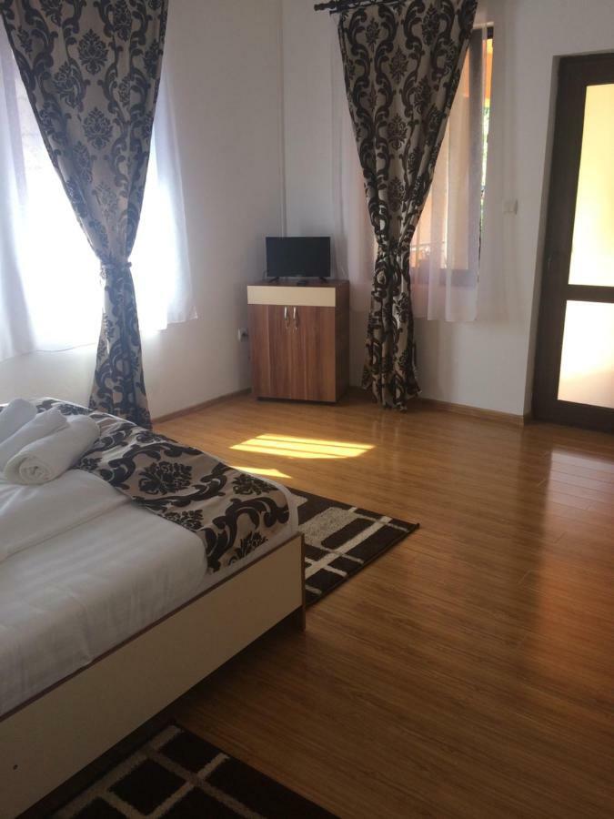 Hotel M Dey Vişeu de Sus Esterno foto